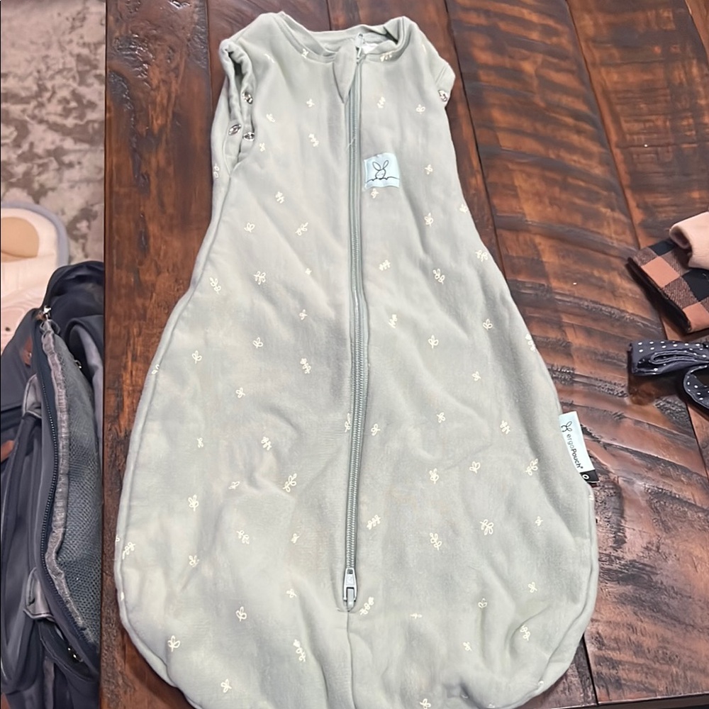 Green Baby Sleep Sack with Zipper 1.0 newborn - ergopouch Australia